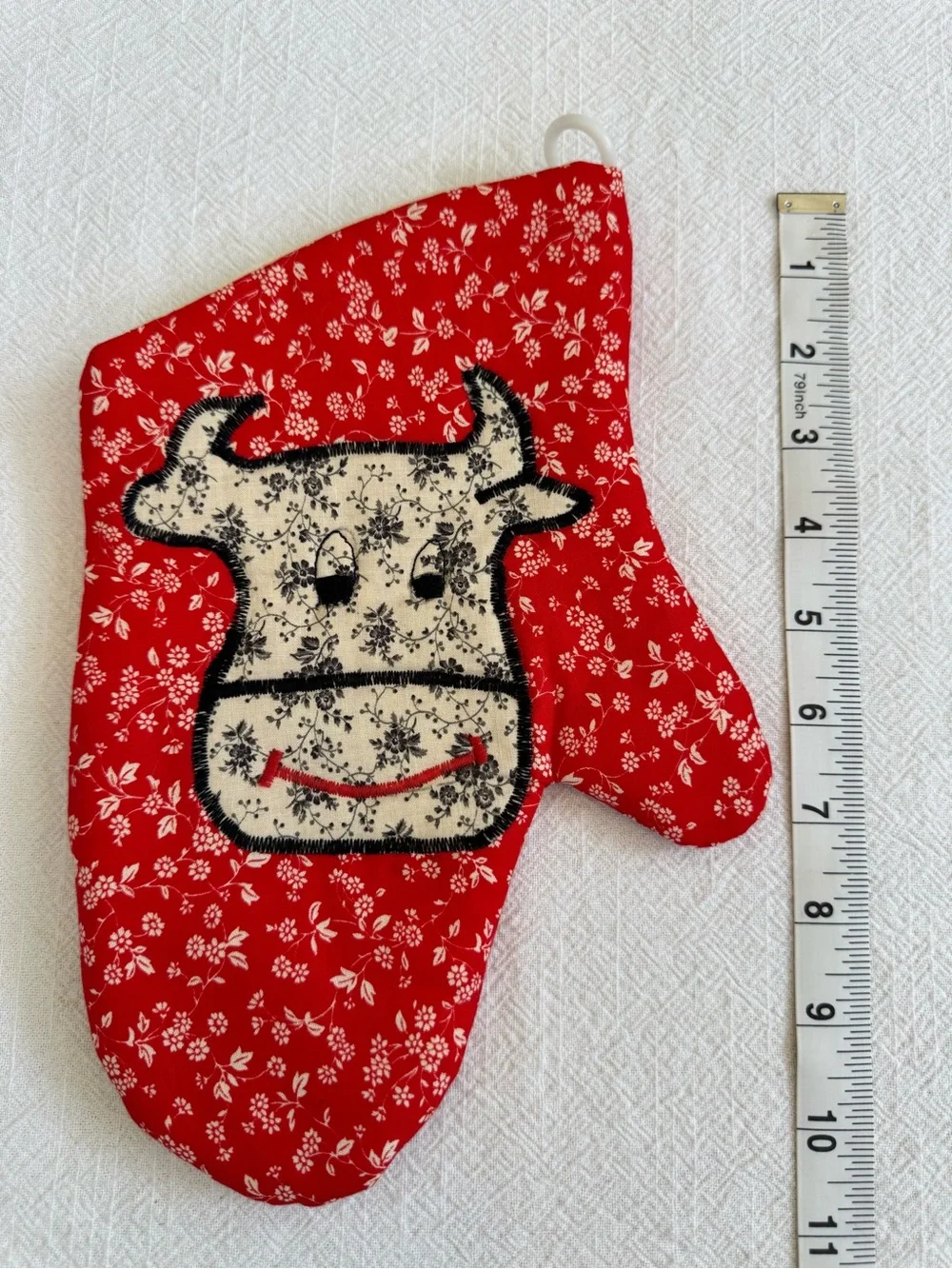 Handmade 2 Piece Vintage-Style Potholder and Oven Mitt. Great Condition!